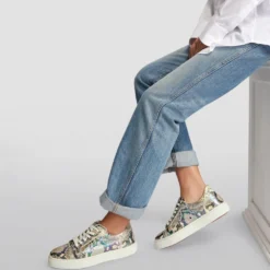 Christian Louboutin Vieirissima Leather Sneakers J478 Low-Top Sneakers -Christian Louboutin Online Shop christian louboutin vieirissima leather sneakers 17762843 37487243 1000